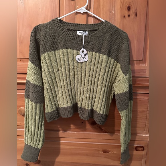 Love Knits Green Sweater, Size medium - Picture 1 of 2